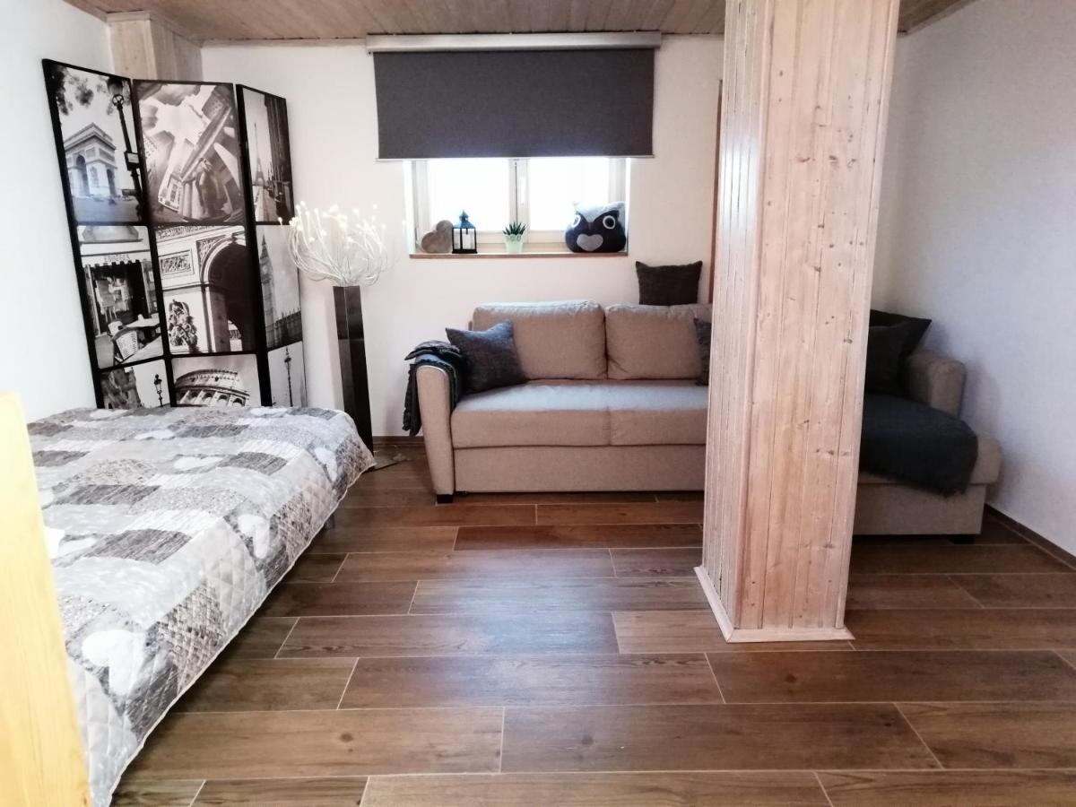 Ferienwohnung Blockhaus Juka Vinningen Esterno foto