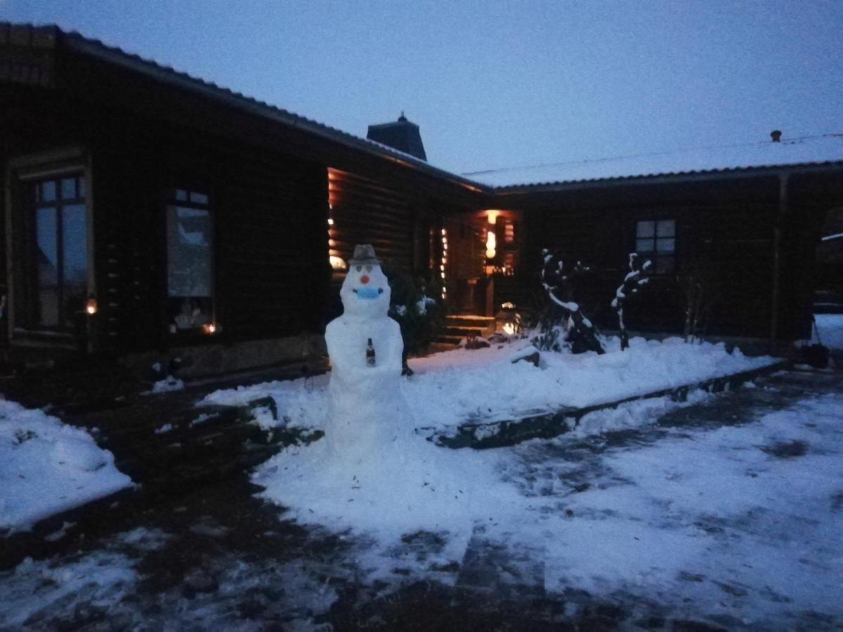 Ferienwohnung Blockhaus Juka Vinningen Esterno foto